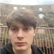 Insegnate di Matematica. Studente di ingegneria presso il Politecnico di Torino con diploma di Liceo Scientifico